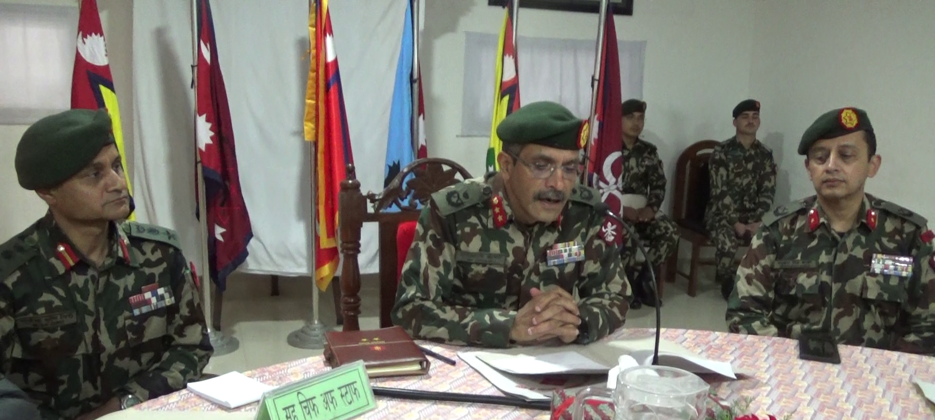 नेपाली सेनाले सुर्खेतमा ‘एकताका लागि दौड’ प्रतियोगिता आयोजना गर्दै